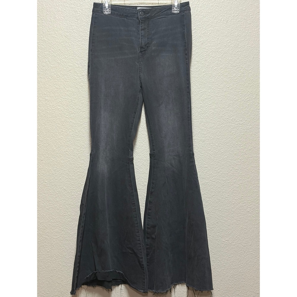 Free People Leigh Bell20" Bottom Jeans Washed Black Flare Raw Hem W29 OB61855